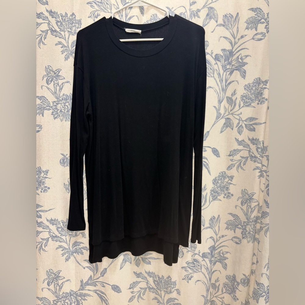 Black Talulah butter soft lounge shirt